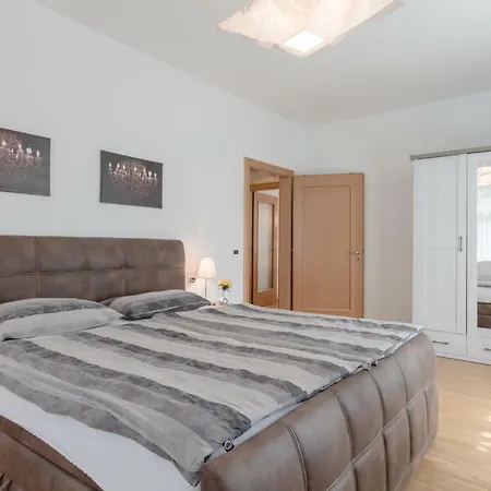 Albrechthaus Apartment *